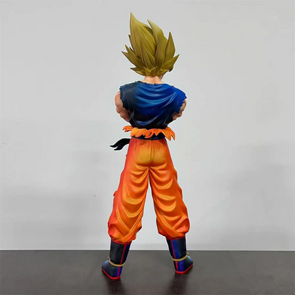 Super Saiyan Goku Action Figure