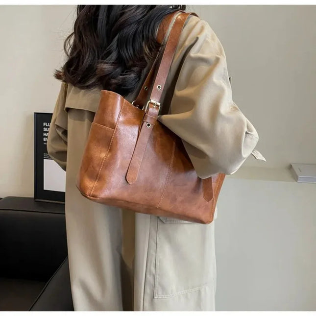 Minimalist Chain Tote Bag