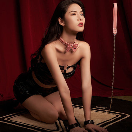 LOCKINK Heart Butterfly Leather Collar & Leash Set